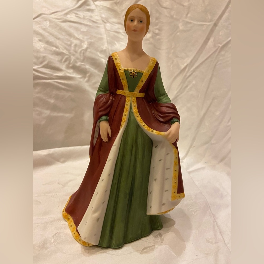 Franklin Mint Isabelle of Spain porcelain doll. Limited edition. Perfect cond.